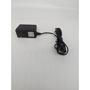 UMEC AC Adapter  UP0181A-12PA  Output 12 V=1.5A 18W Max